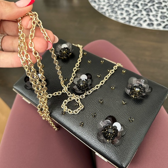 Nine West Clutch with gold chain - Picture 4 of 6